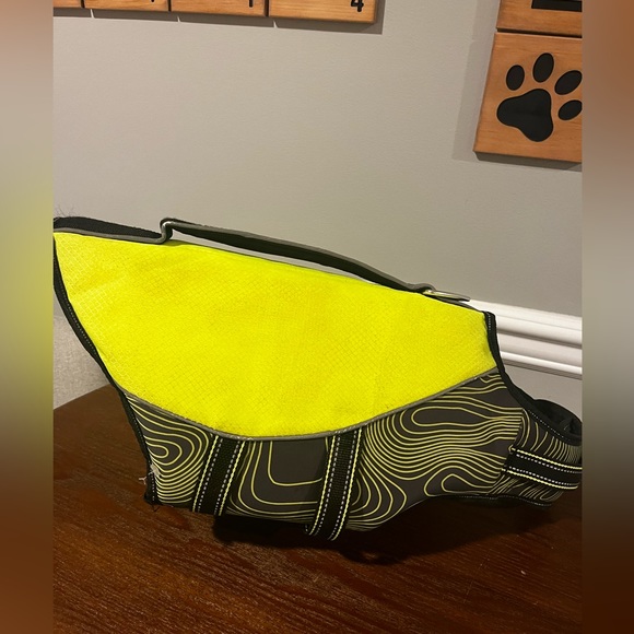 Arcadia Trail Flotation Coat for Dogs - Size Medium Slightly used - Picture 10 of 13